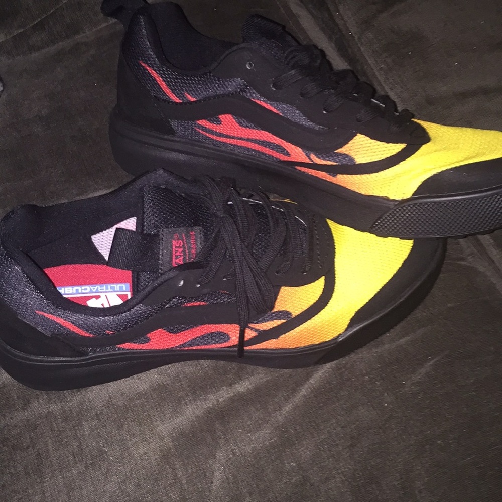 Vans ultra range - Picture 2 of 2